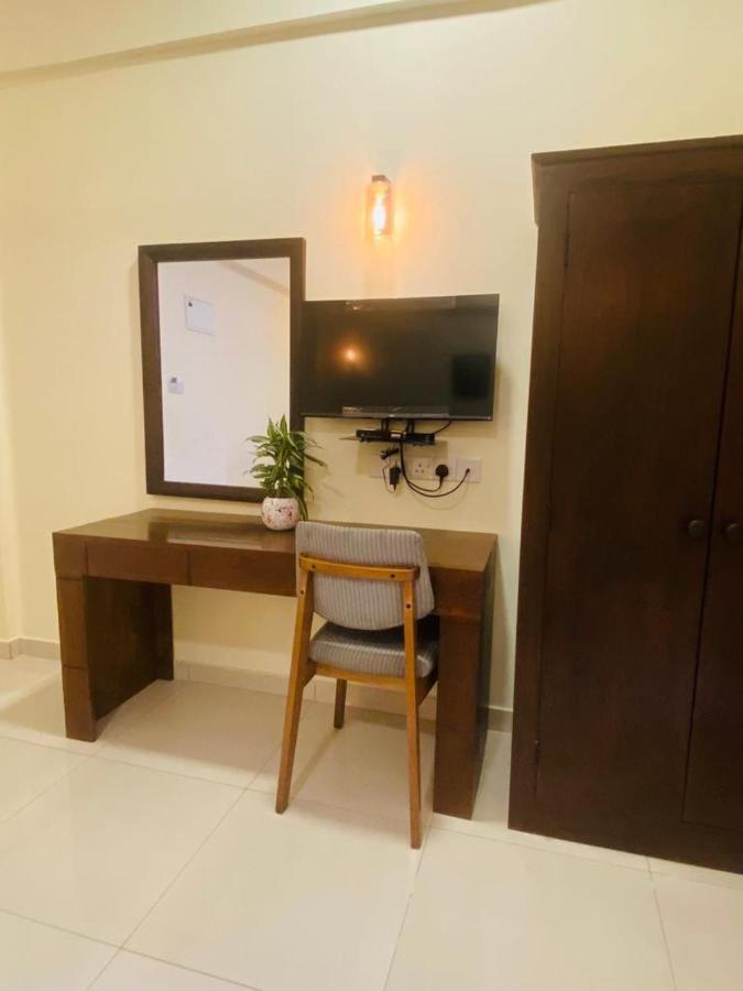 Hotel Northway Vavuniya Экстерьер фото