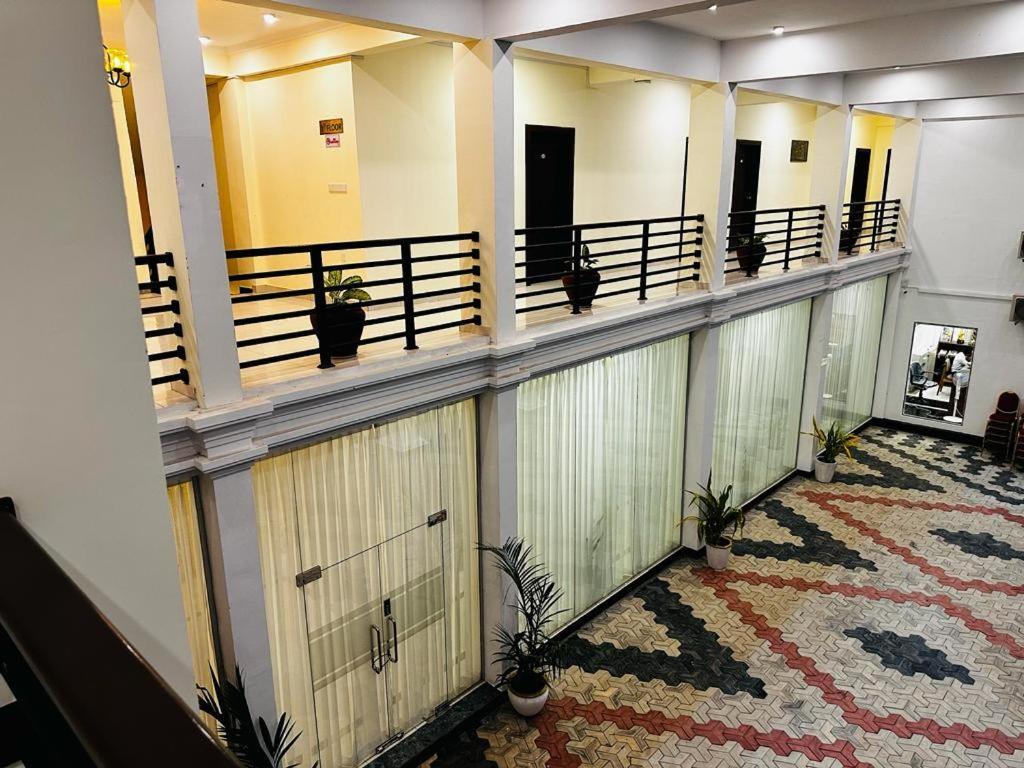 Hotel Northway Vavuniya Экстерьер фото