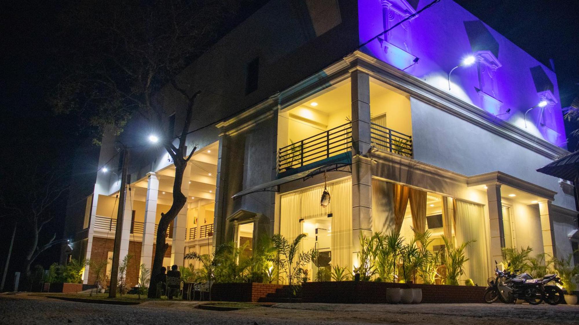 Hotel Northway Vavuniya Экстерьер фото