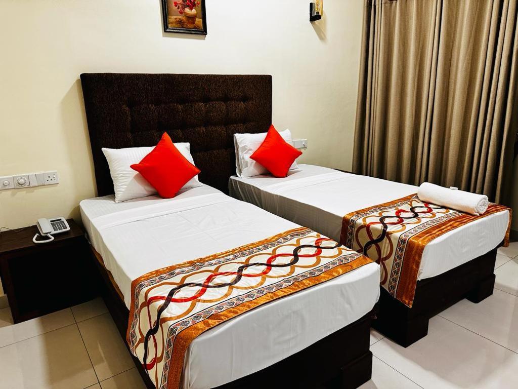 Hotel Northway Vavuniya Экстерьер фото