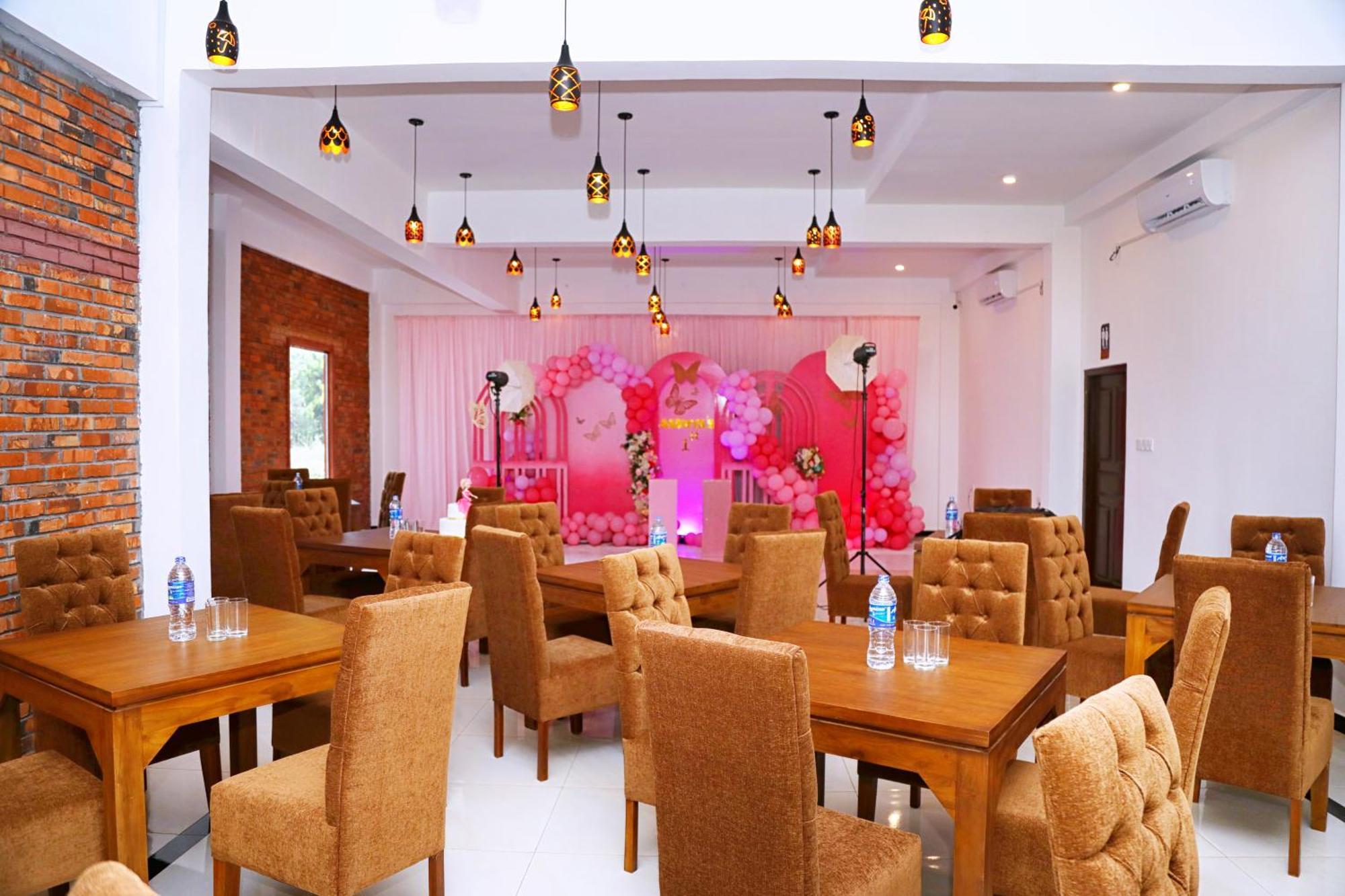 Hotel Northway Vavuniya Экстерьер фото